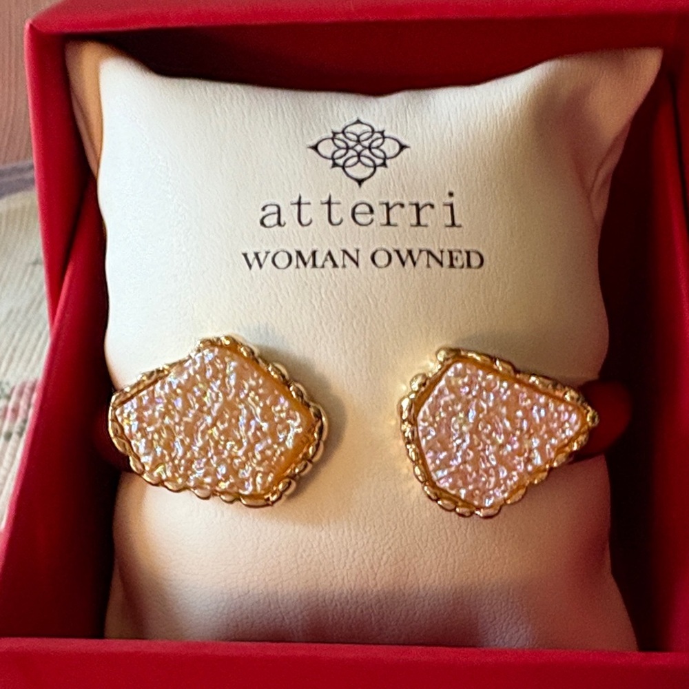 Atterri Gold and Pink Women's Bracelet